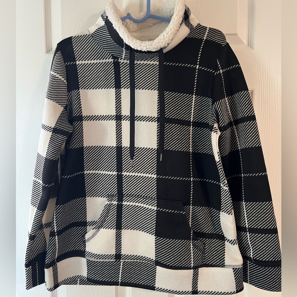 St. John's Bay Black and White Pullover- Size Medium